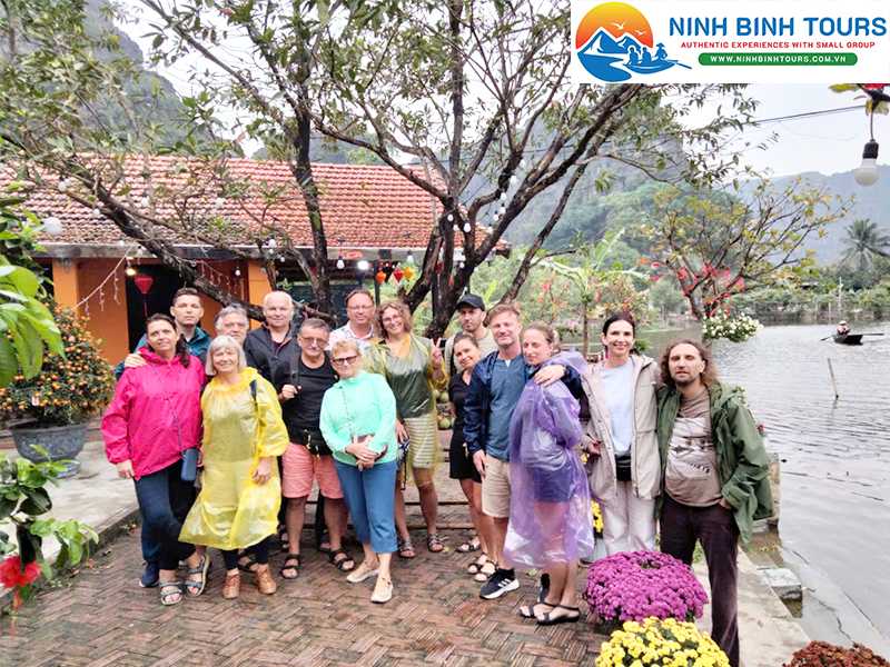 Ninh Binh Private Tours - 1 Day - Visit: Hoa Lu - Tam Coc - Bich Dong Pagoda - Departure from Hanoi