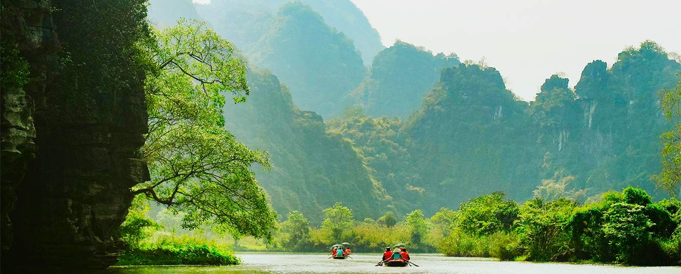 Ninh Binh Private Tours - 1 Day - Visit: Hoa Lu - Tam Coc - Mua Cave - Bich Dong Pagoda - Departure from Hanoi (BEST CHOICE)